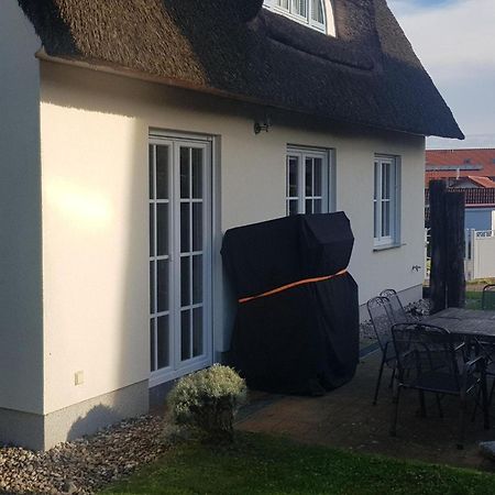 Reetdachhaus Mit Eigenem Strandkorb In Wohlenberg An Der Ostsee 외부 사진