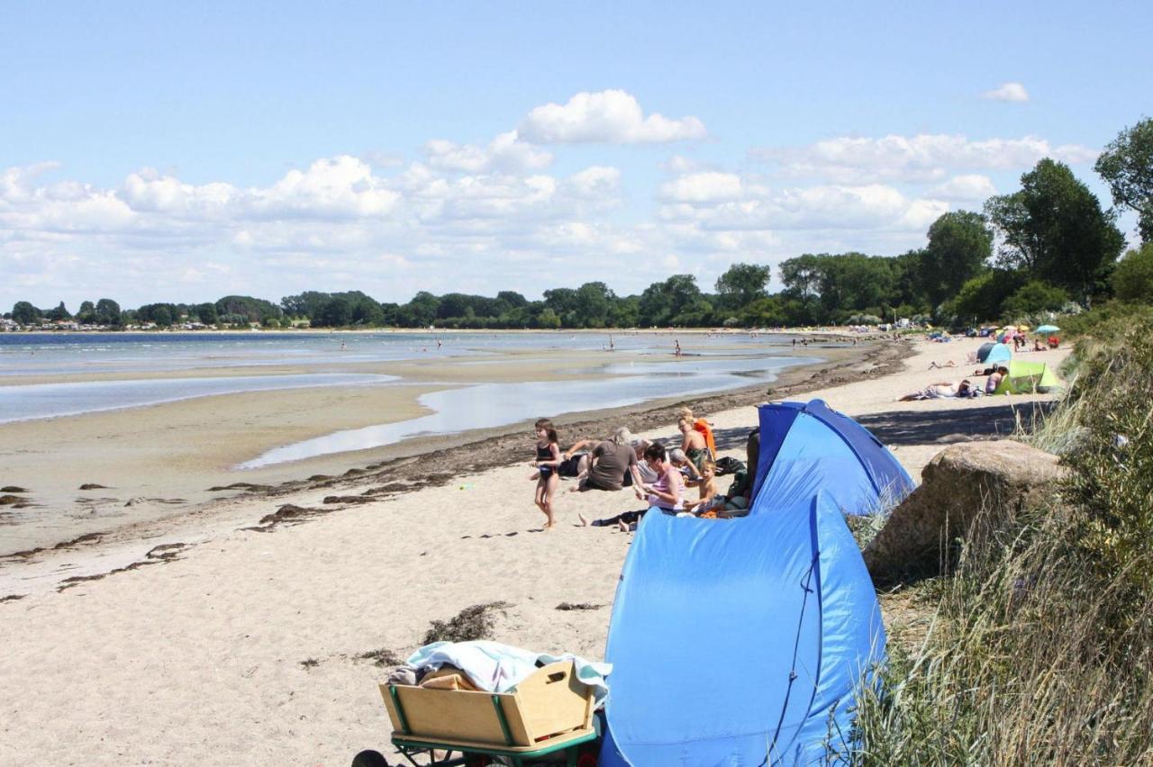Reetdachhaus Mit Eigenem Strandkorb In Wohlenberg An Der Ostsee 외부 사진